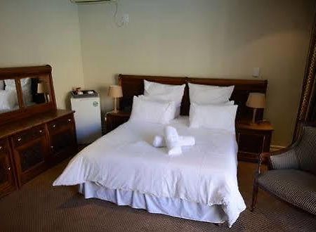 Norscot Manor Guest Lodge サントン エクステリア 写真